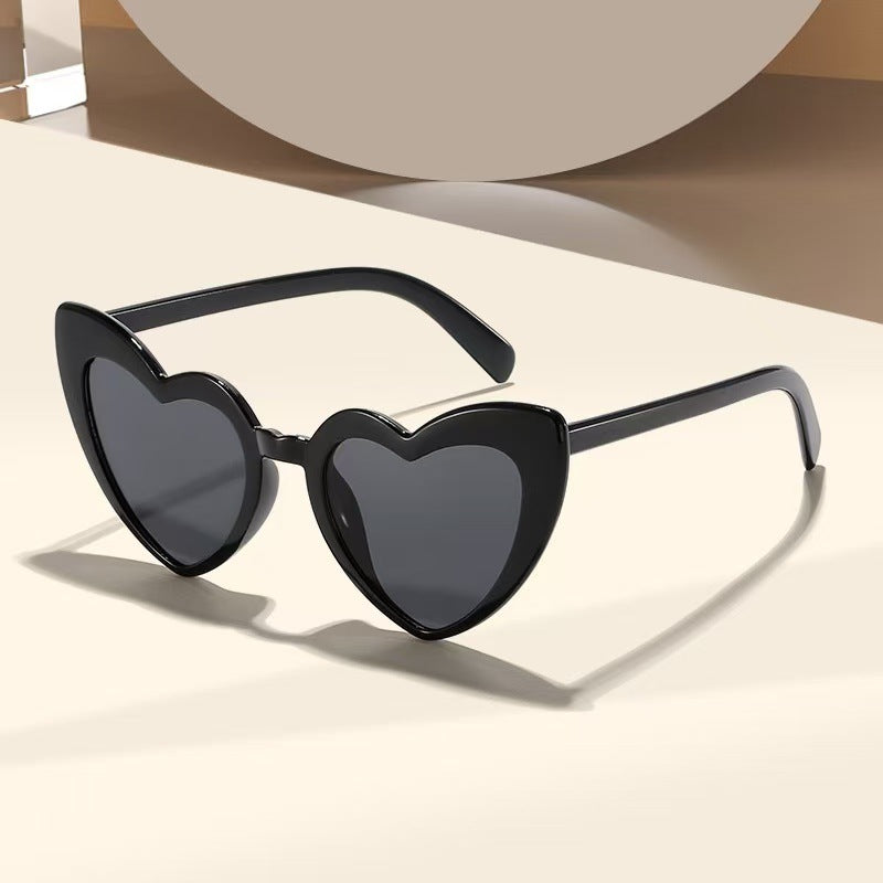 Heart-Shaped Sunglasses - Trendy Retro Fashion Eyewear